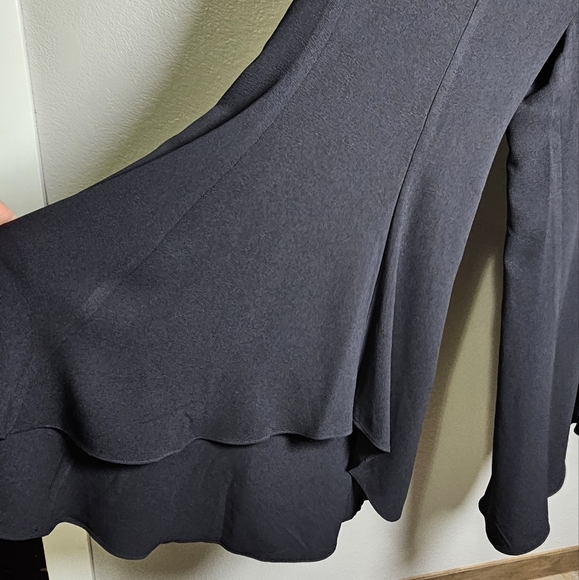 Venus High Rise, Back Zip, Black Flare Flowy Pants Size Large - Picture 6 of 11